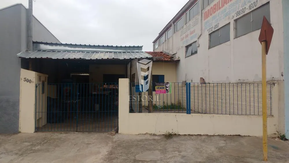 Casa, 2 quartos, 200 m² - Foto 1