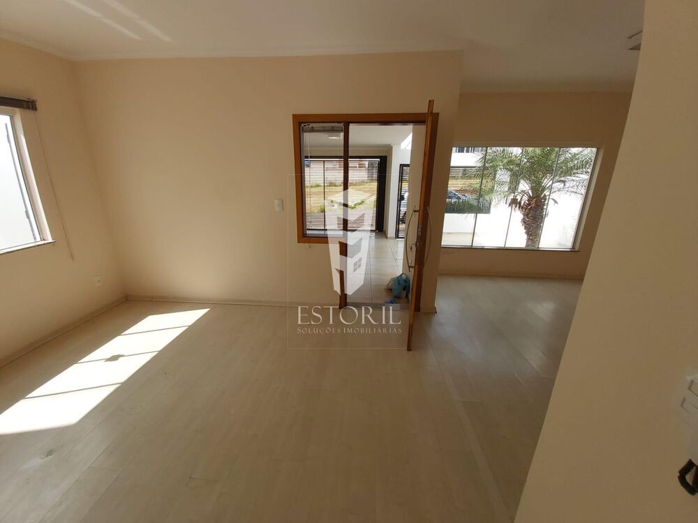 Casa à venda com 2 quartos, 140m² - Foto 11