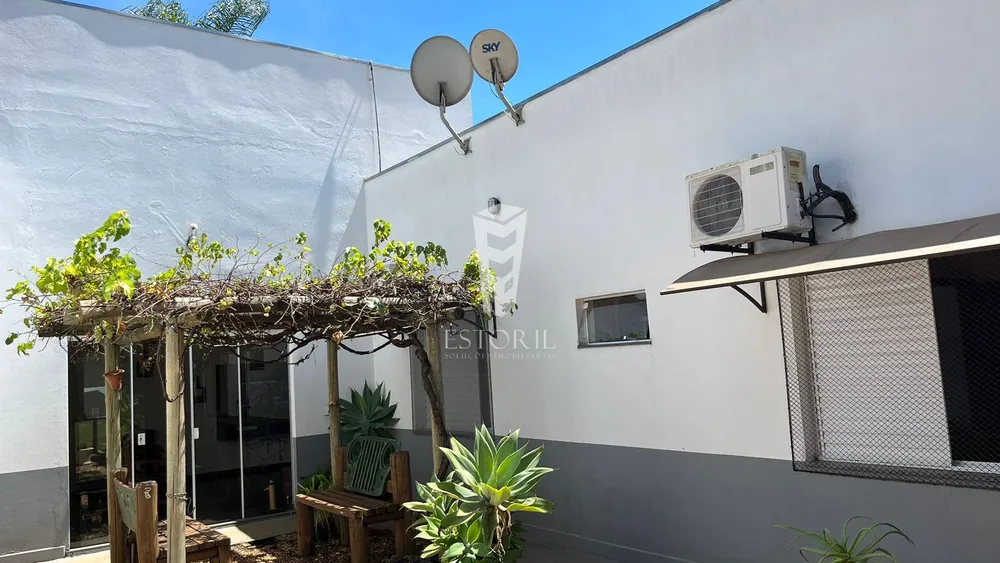 Casa, 2 quartos, 570 m² - Foto 1