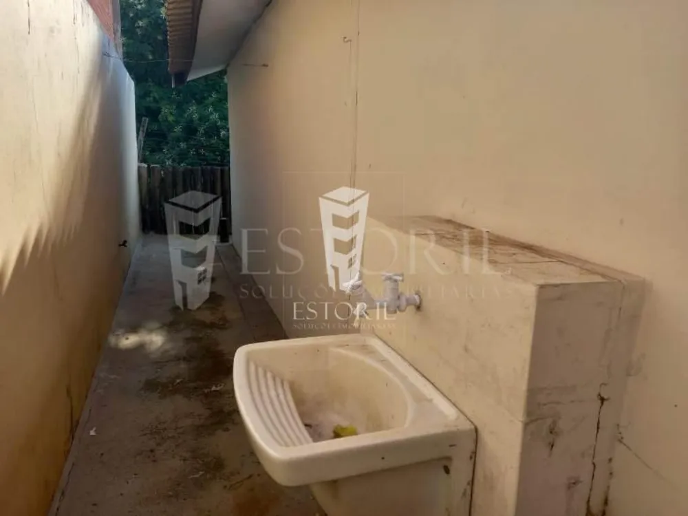 Casa, 2 quartos, 2300 m² - Foto 1