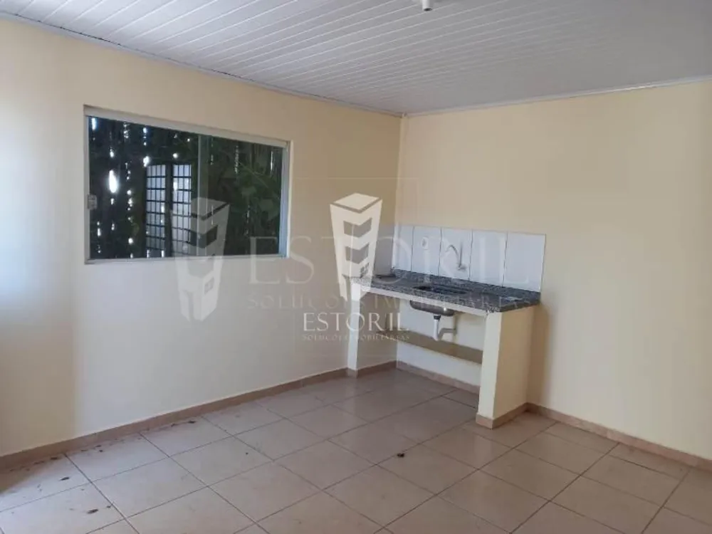 Casa, 2 quartos, 2300 m² - Foto 2