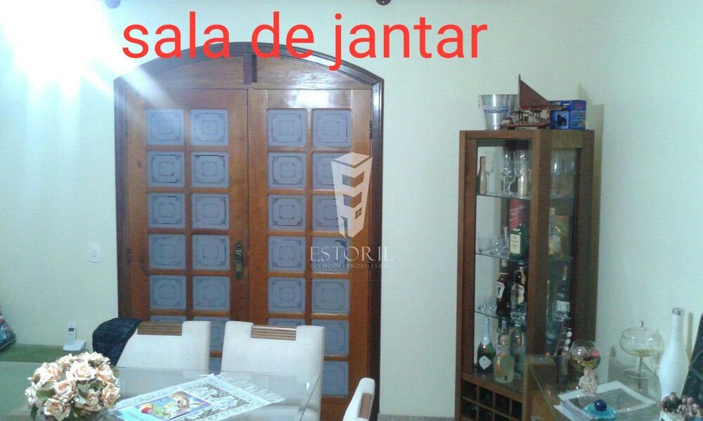 Casa para alugar com 4 quartos, 420m² - Foto 4