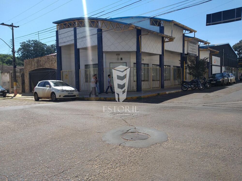 Casa para alugar com 4 quartos, 420m² - Foto 12