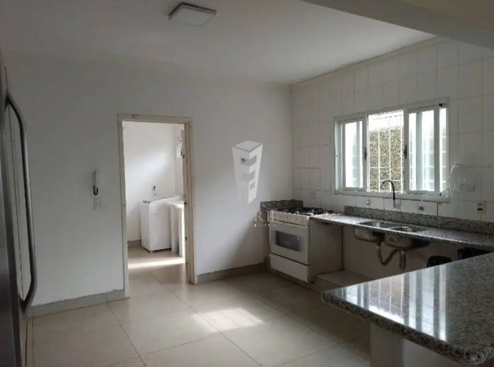 Sobrado, 2 quartos, 680 m² - Foto 2