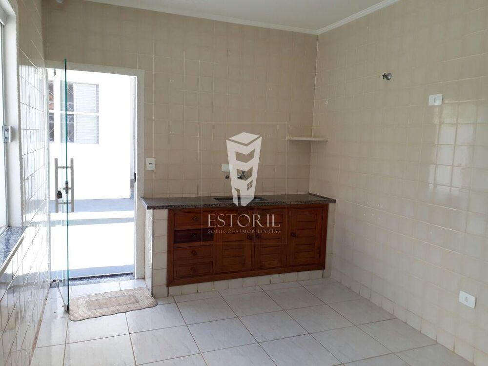 Casa à venda com 3 quartos, 350m² - Foto 3