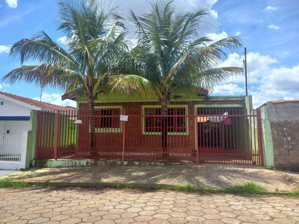 Casa, 2 quartos, 225 m² - Foto 1