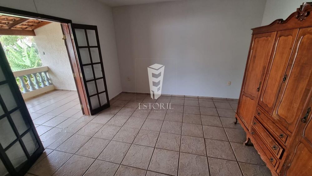 Sobrado à venda com 6 quartos, 374m² - Foto 14