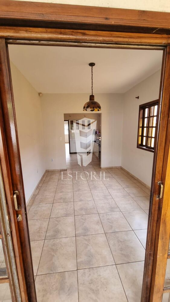 Sobrado à venda com 6 quartos, 374m² - Foto 2