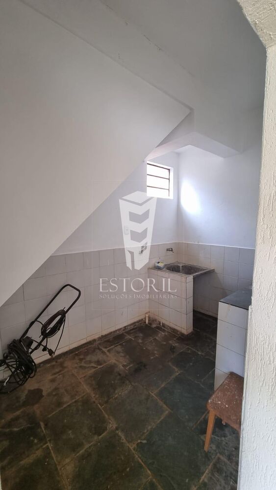 Sobrado à venda com 6 quartos, 374m² - Foto 19