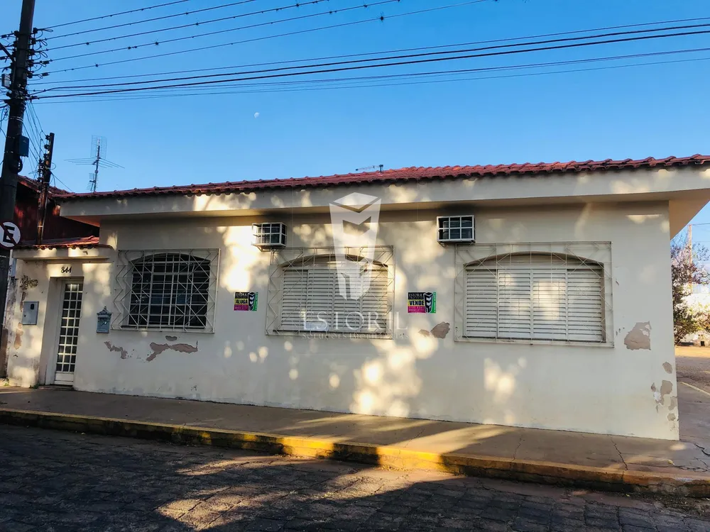 Casa, 3 quartos, 237 m² - Foto 1