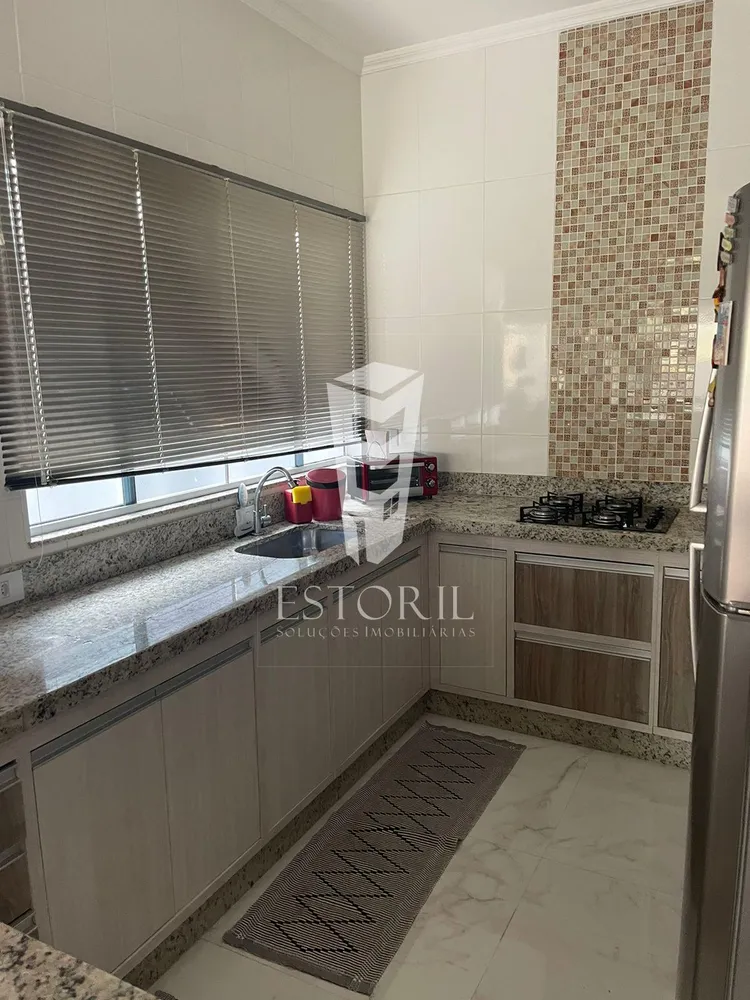 Casa, 2 quartos, 200 m² - Foto 18