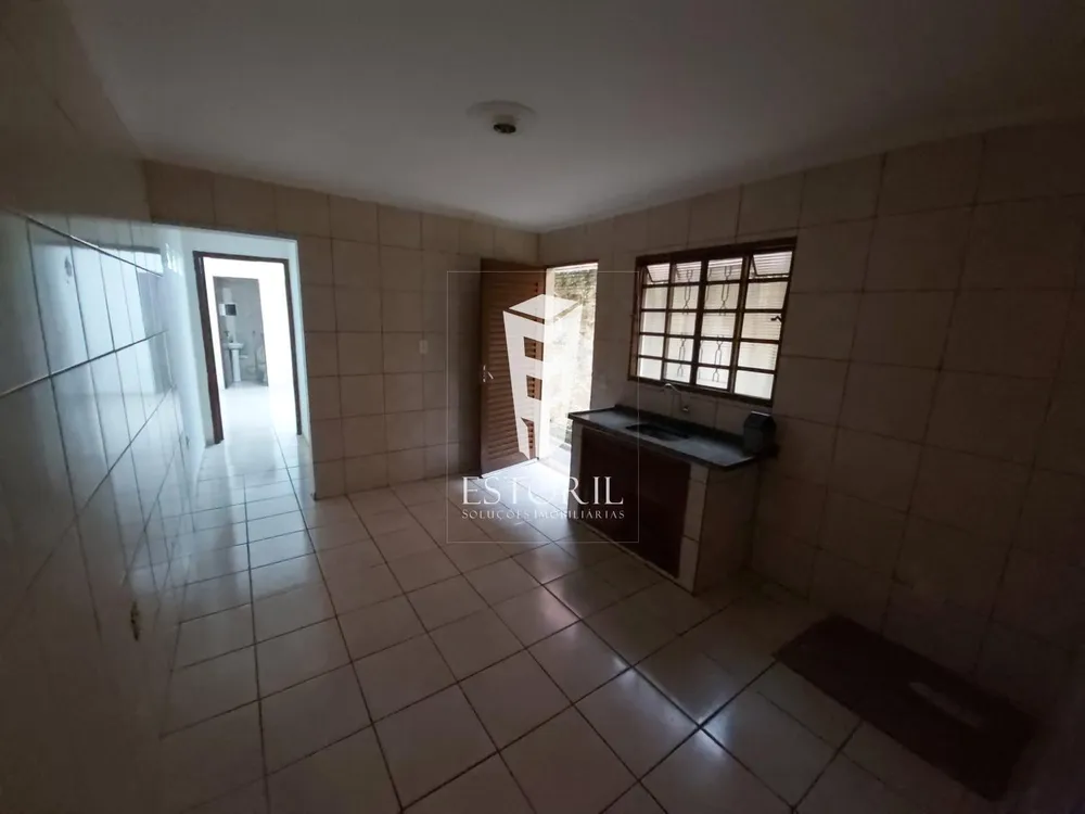 Casa, 2 quartos, 131 m² - Foto 2