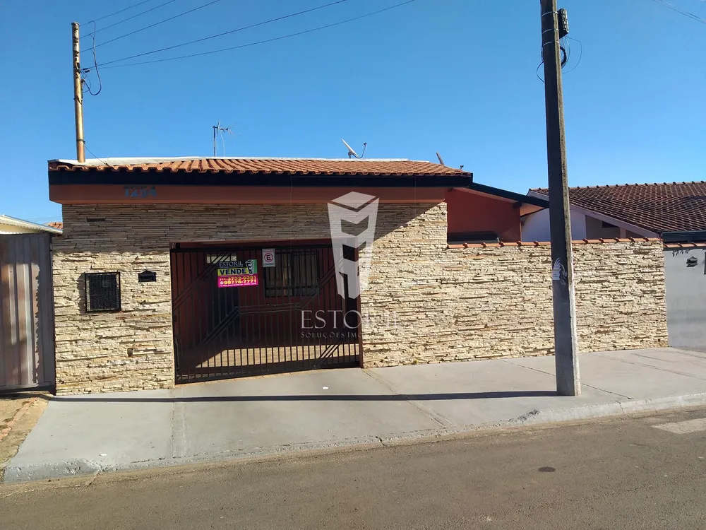 Casa, 1 quarto, 210 m² - Foto 1