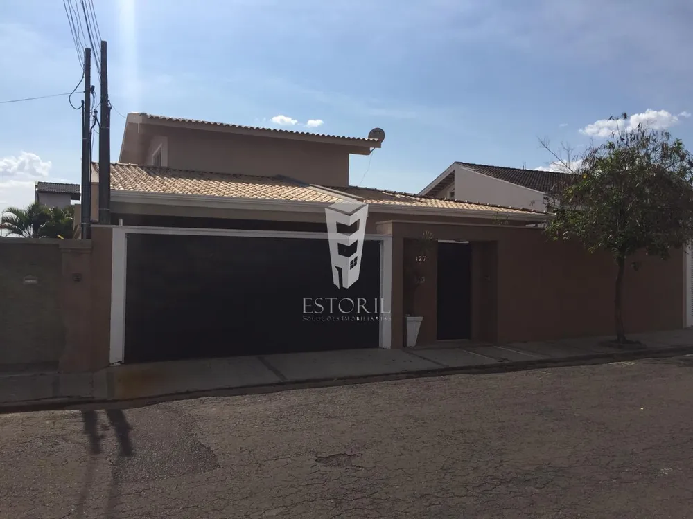Casa, 2 quartos, 375 m² - Foto 1