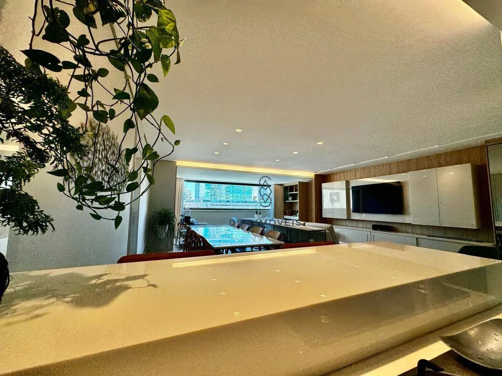 Apartamento, 3 quartos, 143 m² - Foto 2