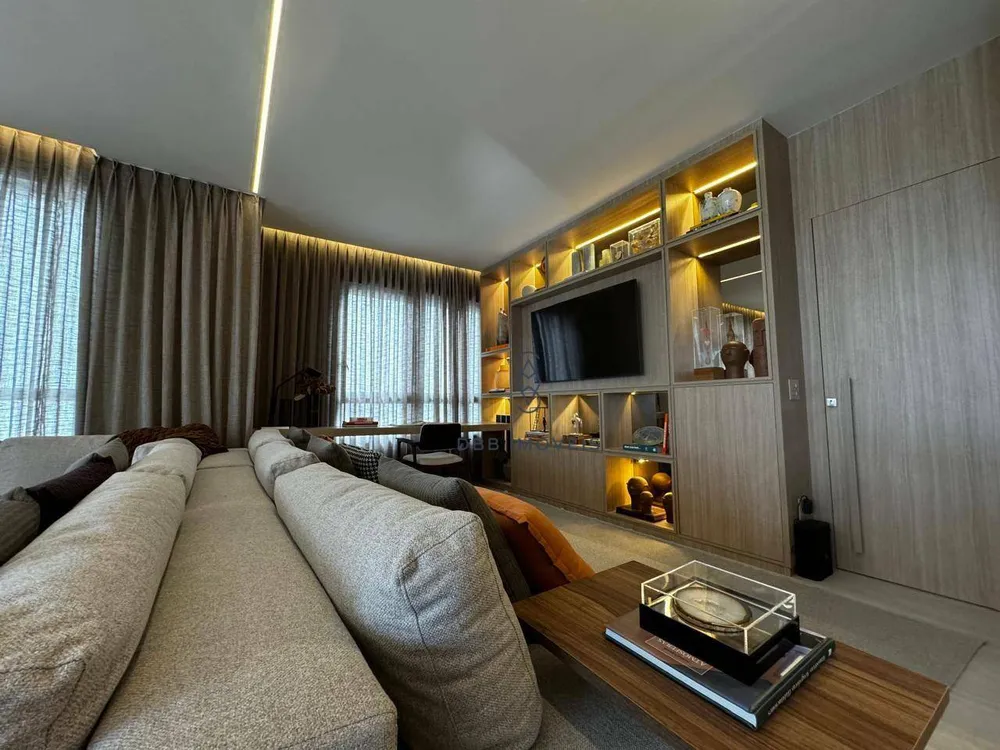 Apartamento, 4 quartos, 199 m² - Foto 2
