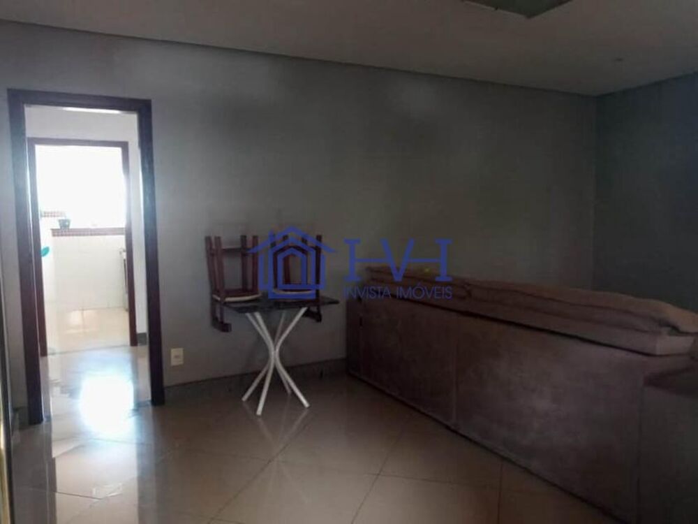 Casa à venda com 6 quartos, 360m² - Foto 1