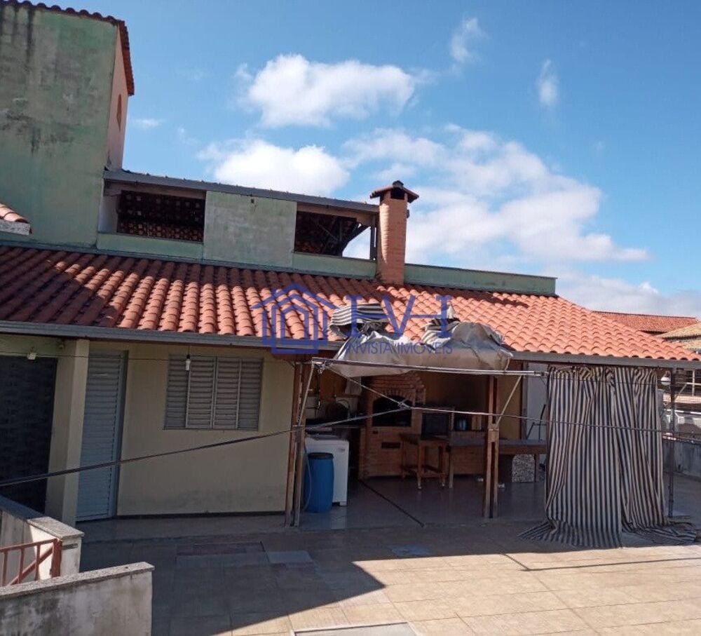 Casa, 4 quartos, 240 m² - Foto 1