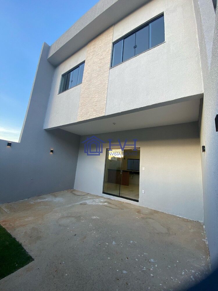 Casa à venda com 3 quartos, 131 - Foto 1