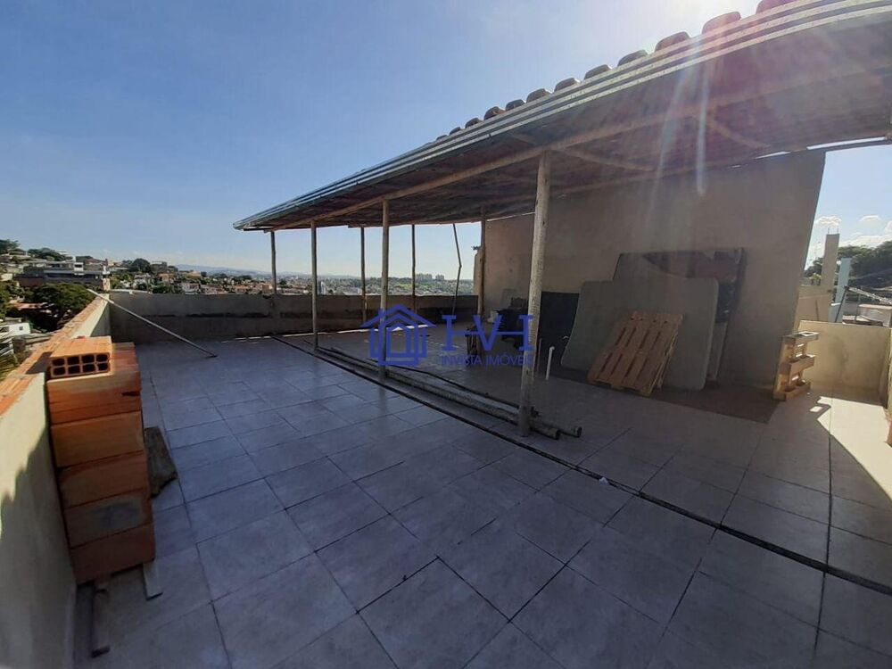 Casa à venda com 2 quartos, 153m² - Foto 2