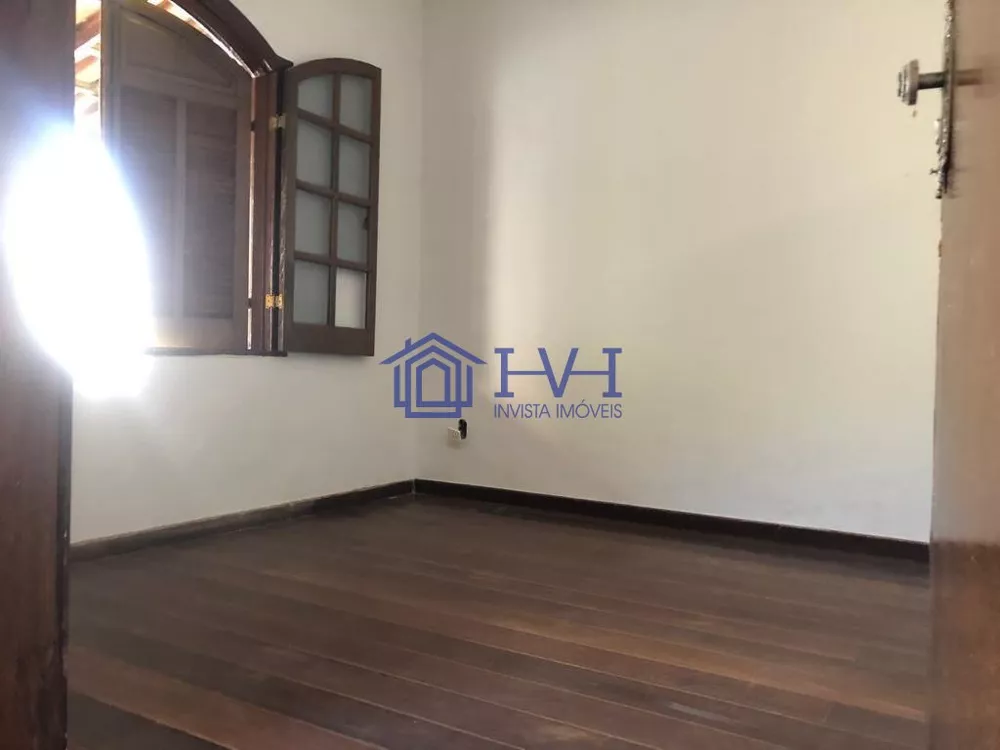 Casa à venda com 4 quartos, 360m² - Foto 4