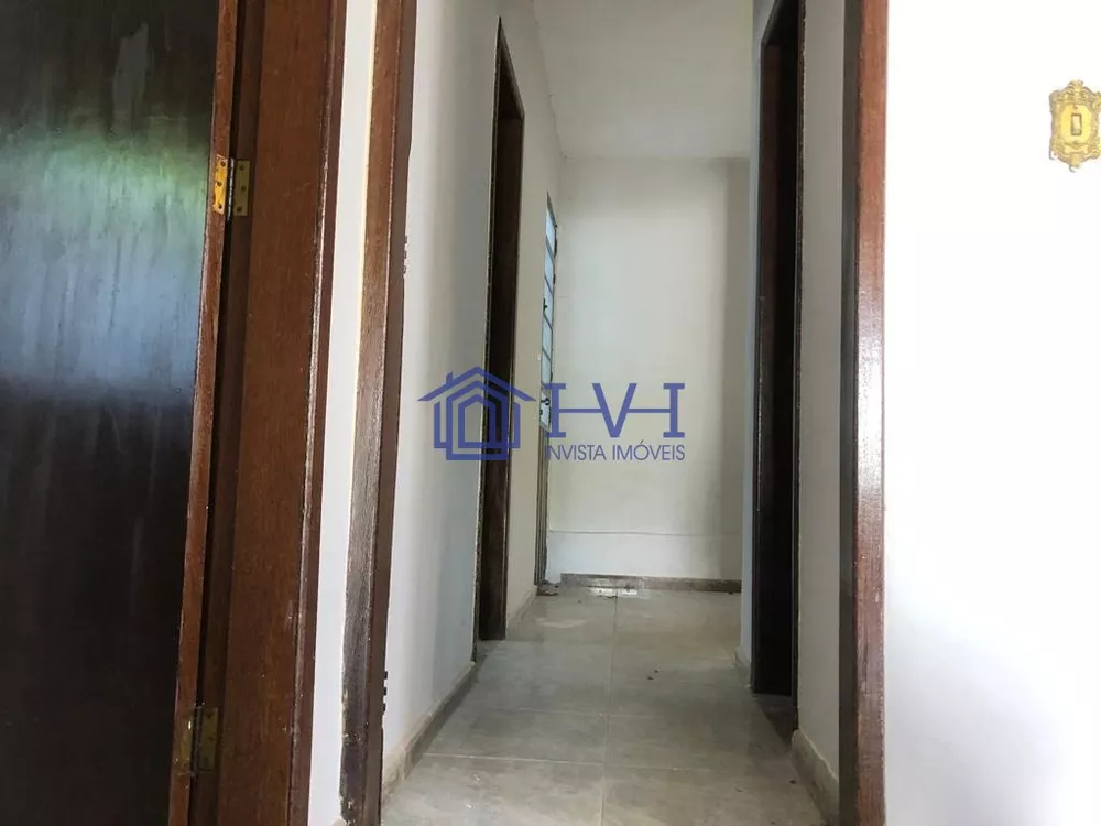 Casa à venda com 4 quartos, 360m² - Foto 2