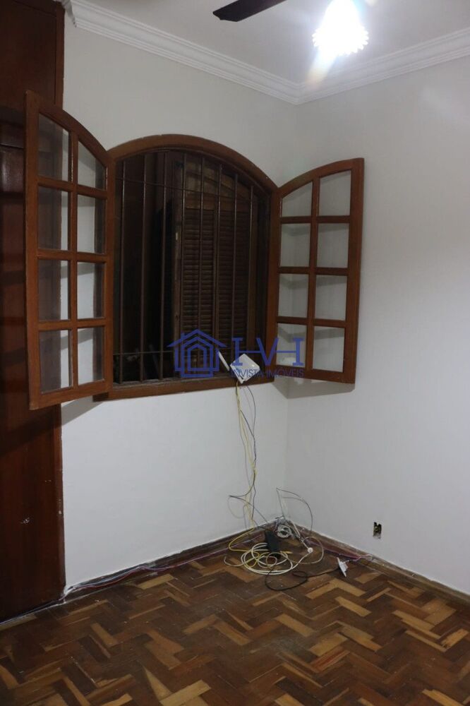 Casa à venda com 4 quartos, 169m² - Foto 4