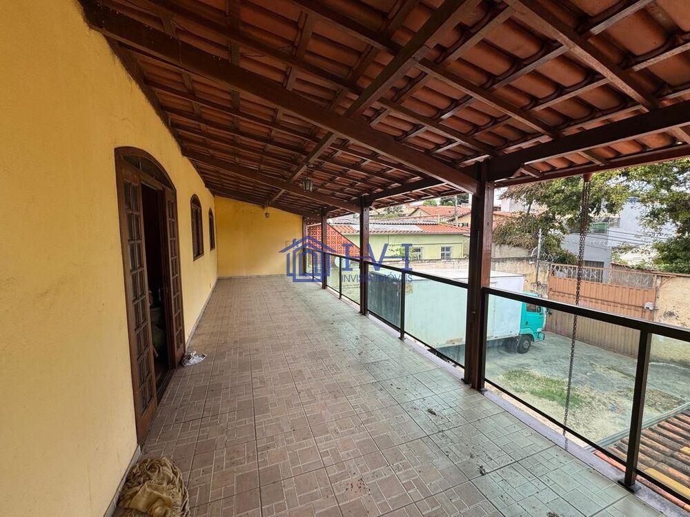 Casa à venda com 3 quartos, 360000 - Foto 1