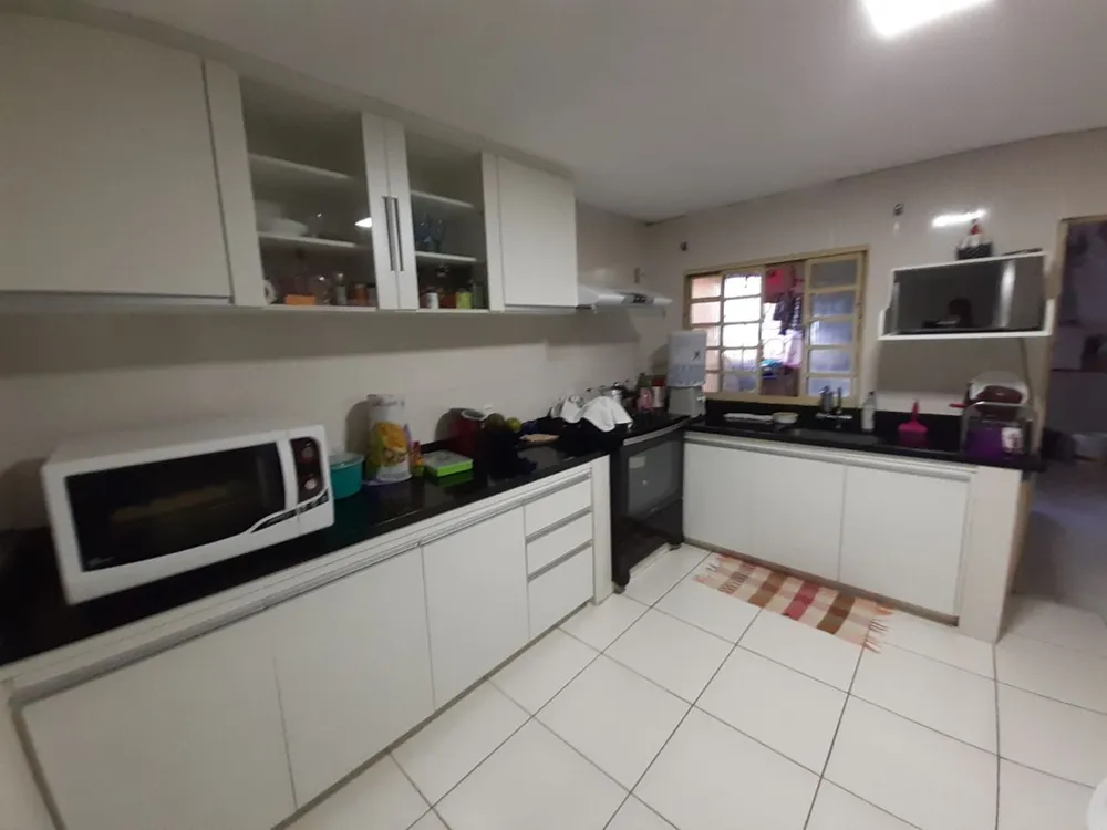 Casa, 3 quartos, 180 m² - Foto 1