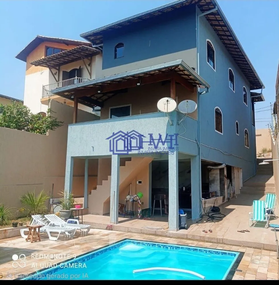 Casa, 3 quartos, 219 m² - Foto 1