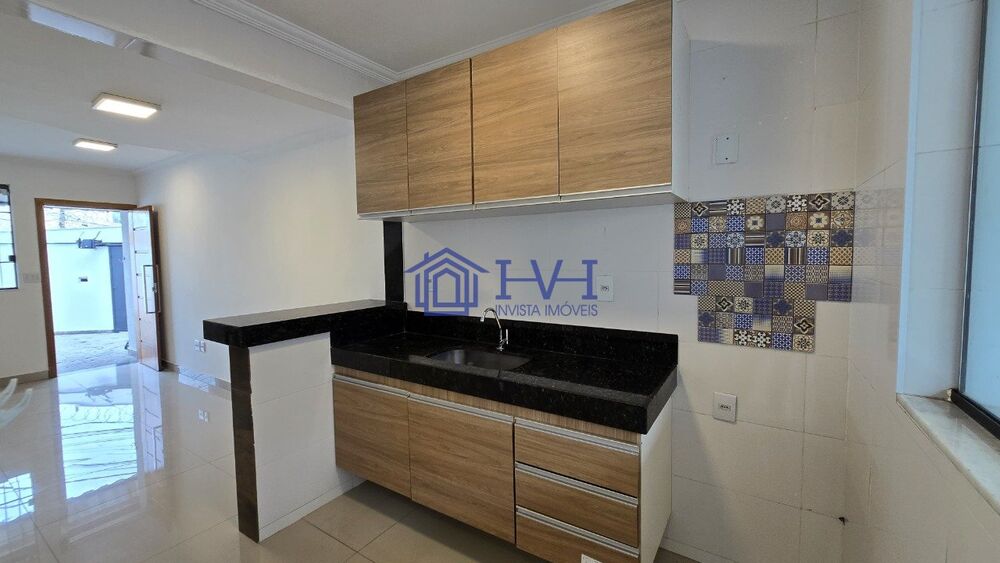 Casa à venda com 2 quartos, 115m² - Foto 2