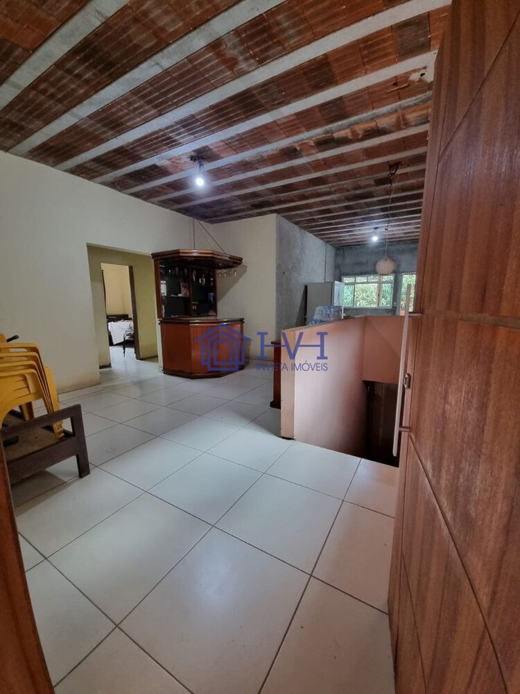 Casa à venda com 3 quartos, 223m² - Foto 2