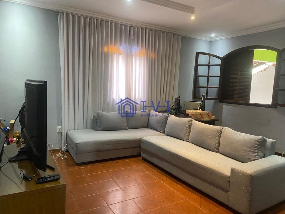 Casa à venda com 4 quartos, 184m² - Foto 2