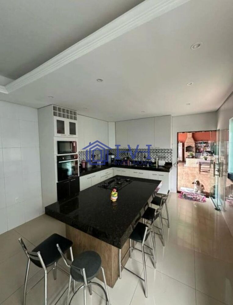 Casa à venda com 4 quartos, 184m² - Foto 26