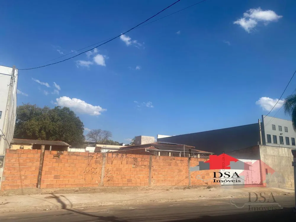 Prédio Inteiro - Foto 1