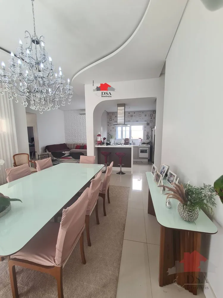 Casa, 4 quartos, 272 m² - Foto 9