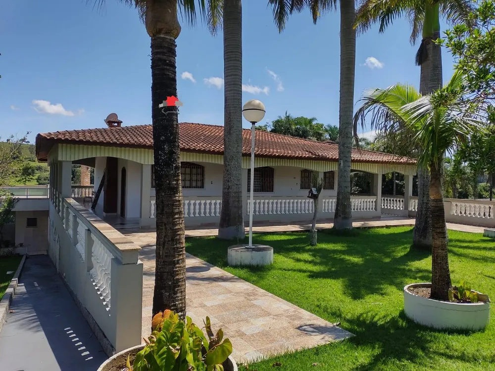 Chácara, 3 quartos, 1443 m² - Foto 1