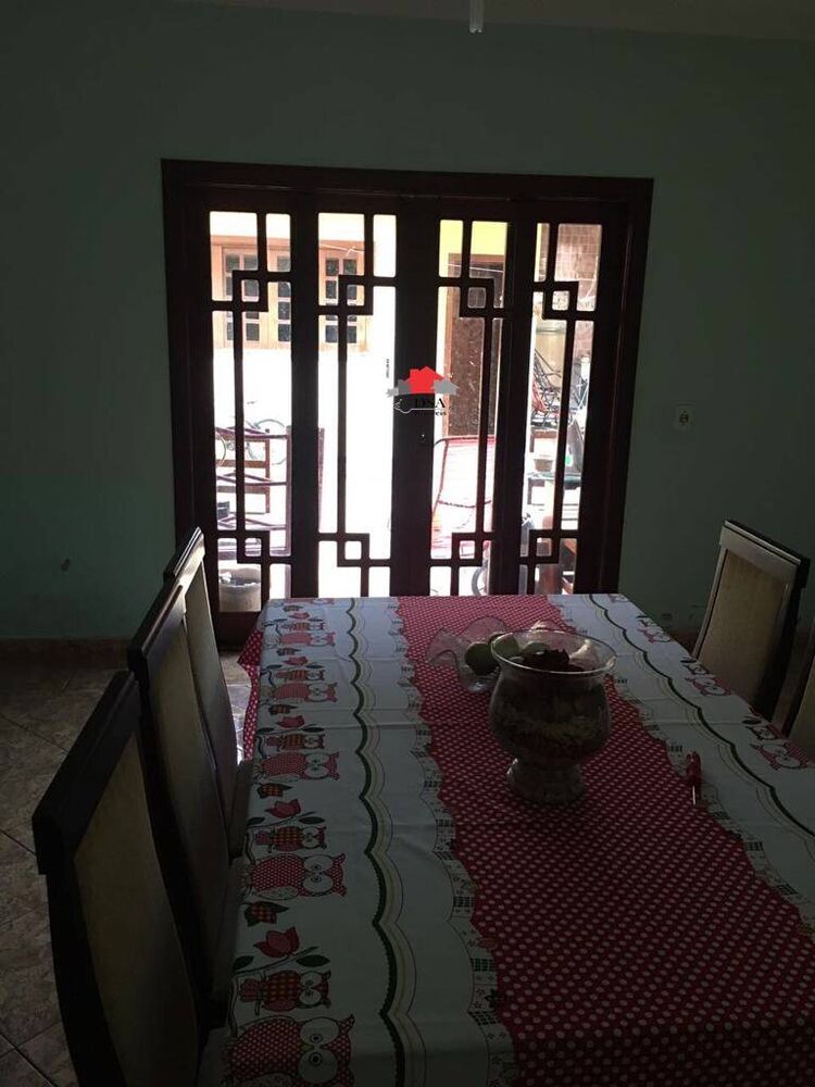 Casa, 3 quartos, 270 m² - Foto 2