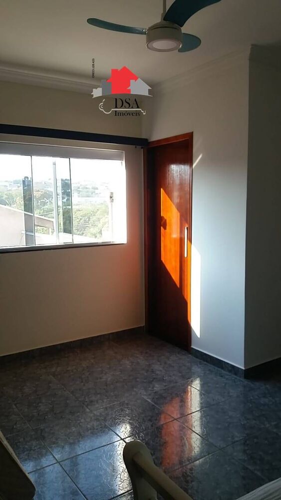 Casa à venda com 3 quartos, 229m² - Foto 2