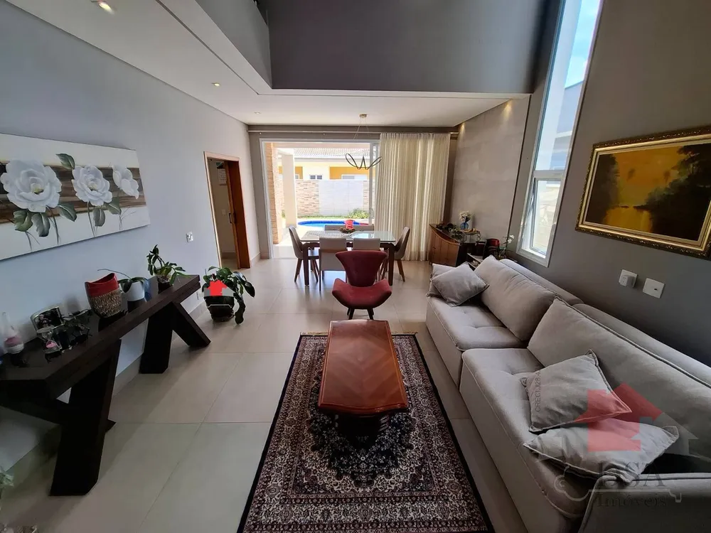 Casa, 3 quartos, 216 m² - Foto 2