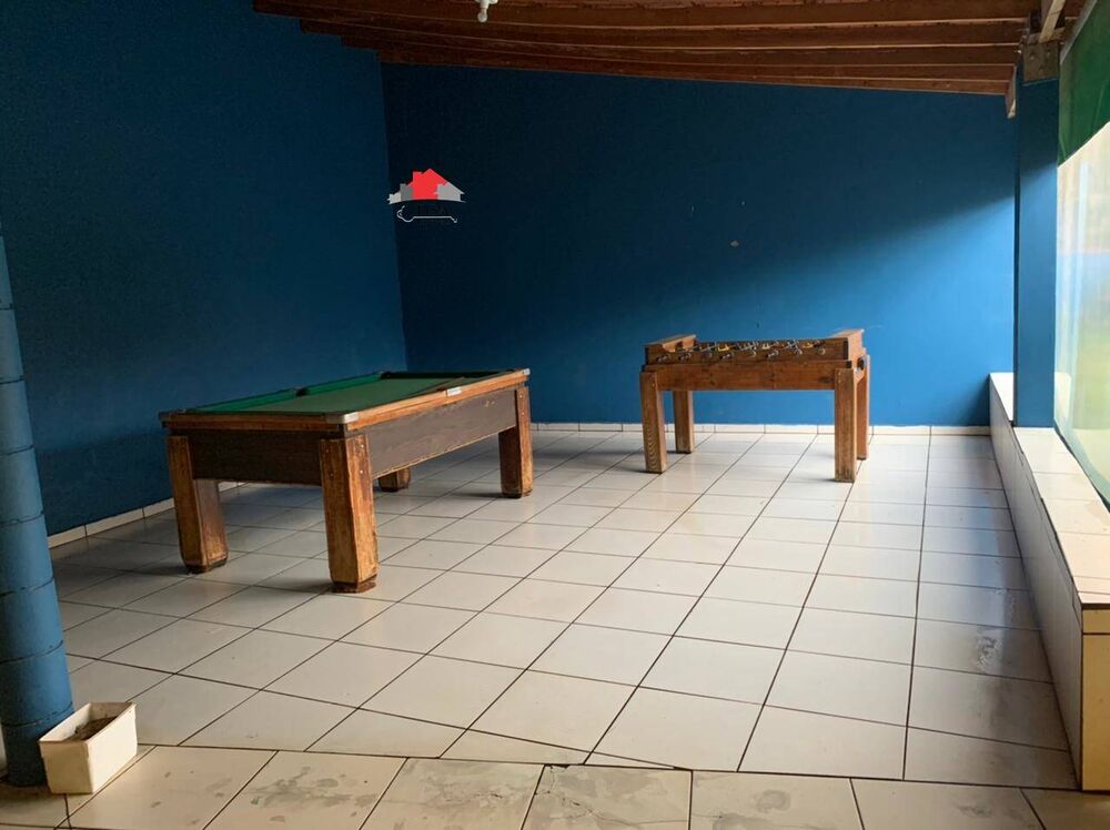 Chácara à venda com 6 quartos, 1747m² - Foto 1