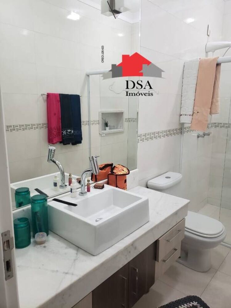 Casa de Condomínio à venda com 4 quartos, 305m² - Foto 2