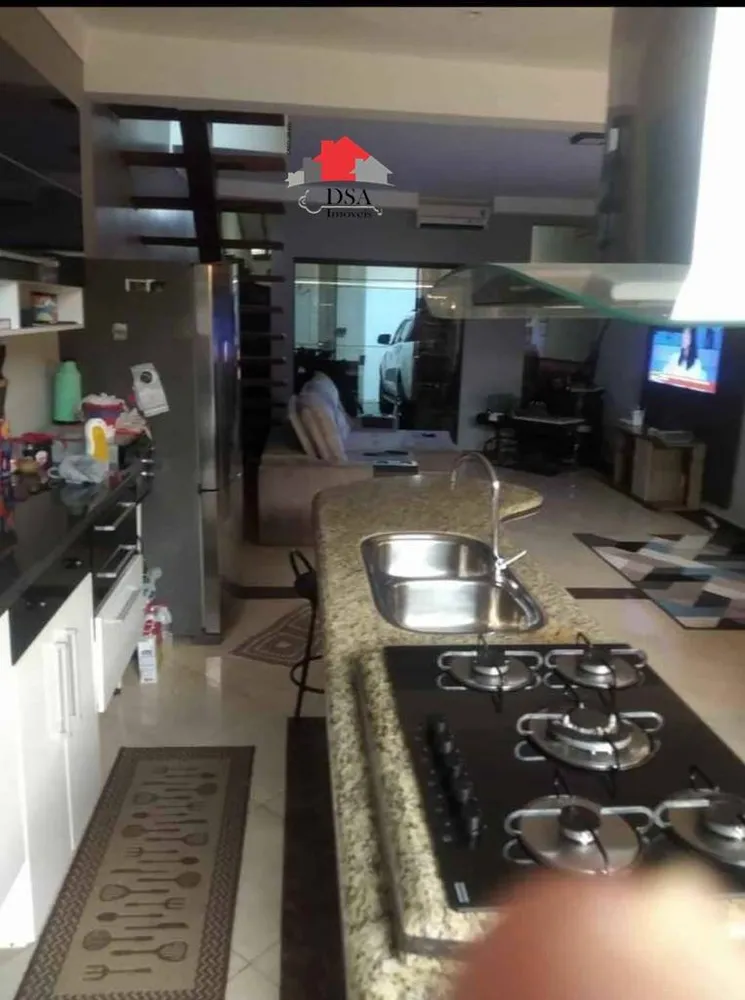 Casa, 3 quartos, 131 m² - Foto 2