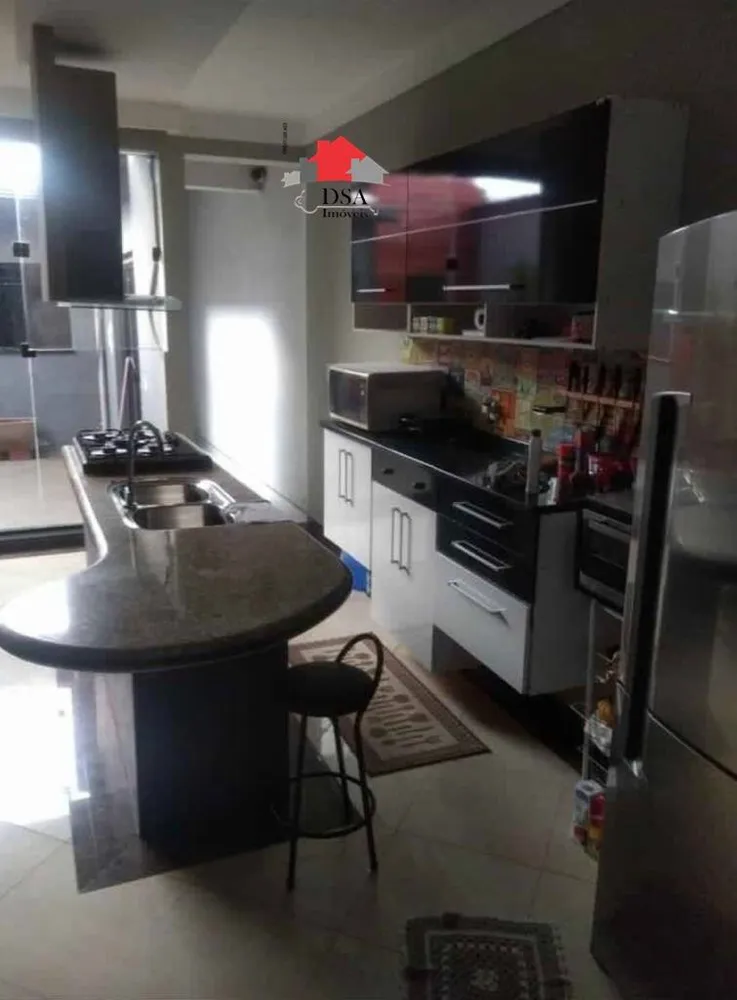 Casa, 3 quartos, 131 m² - Foto 4