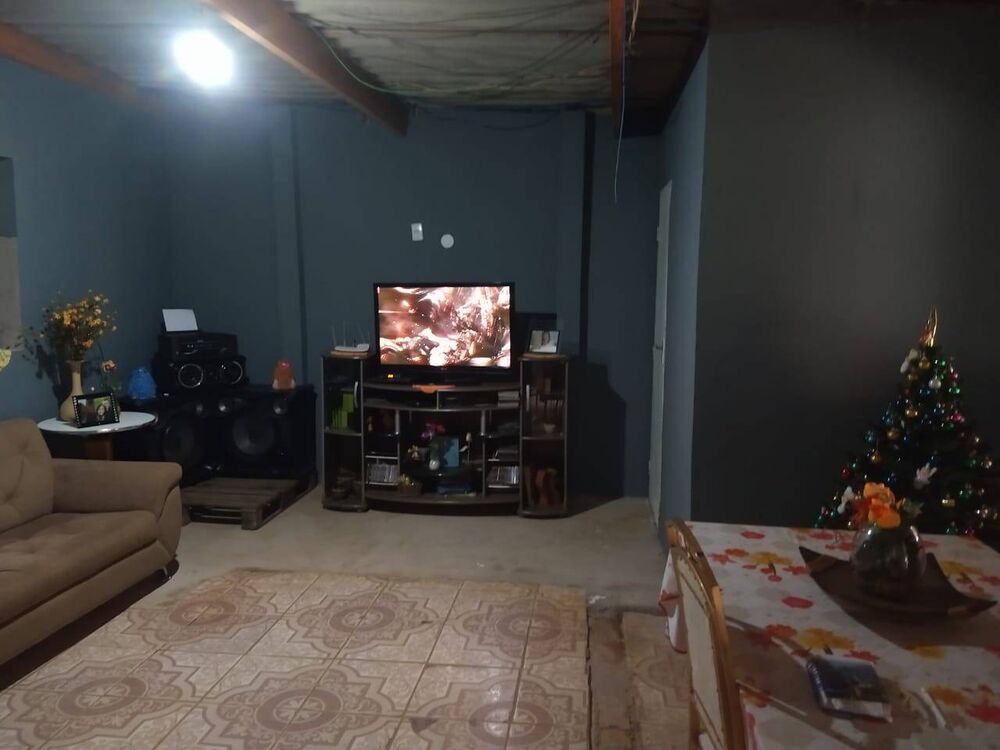 Chácara à venda com 3 quartos, 150m² - Foto 2