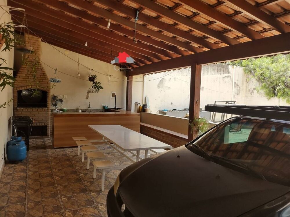 Casa, 3 quartos, 349 m² - Foto 1