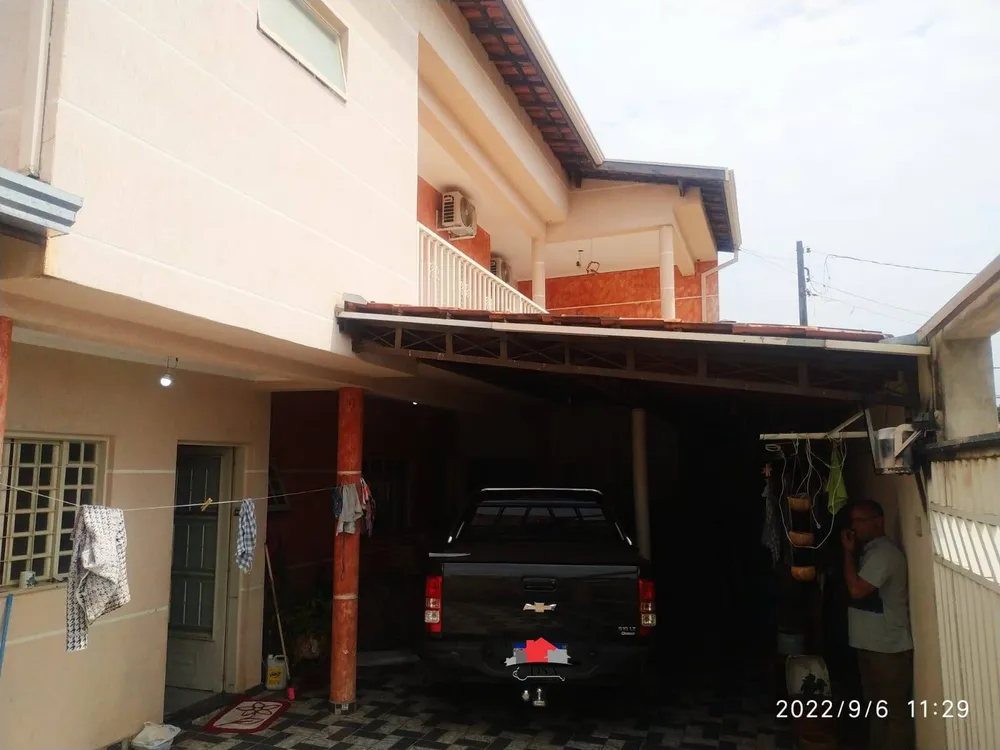 Casa, 3 quartos, 200 m² - Foto 1