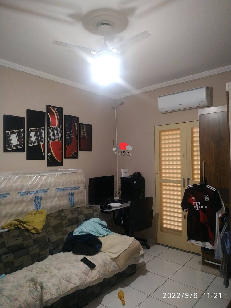 Casa à venda com 3 quartos, 200m² - Foto 4