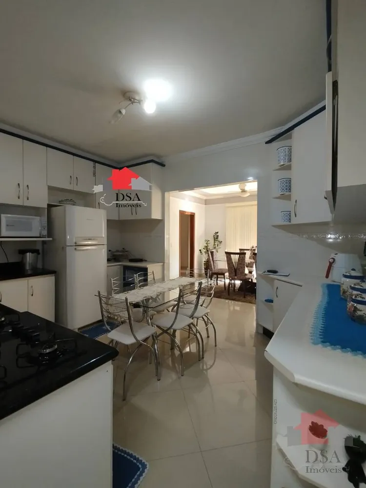 Casa, 5 quartos, 240 m² - Foto 11