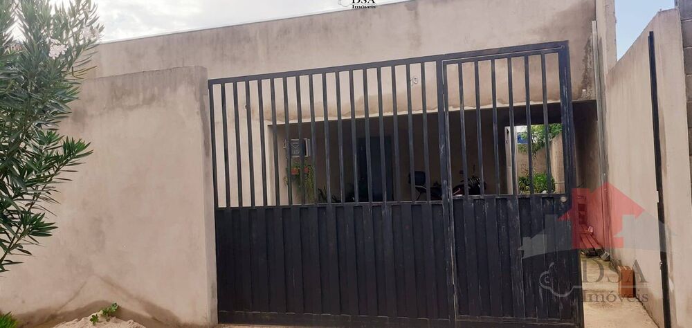 Casa, 3 quartos, 131 m² - Foto 1